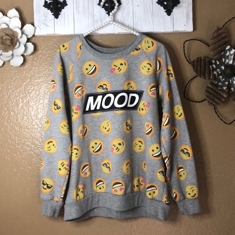 4/$25 Emoji Sweater XL 15/17